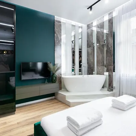 Avangard Park Art Apartment *