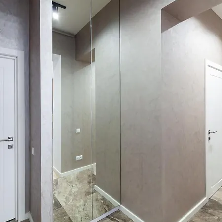 Avangard Park Art Apartment *